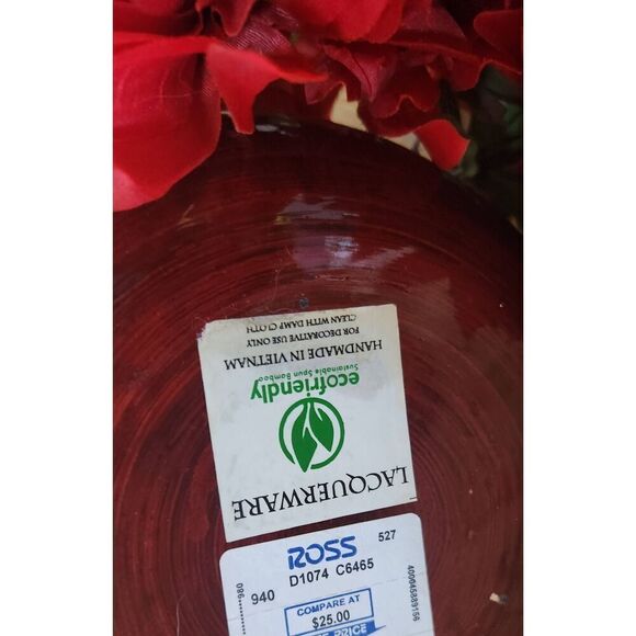 ę Two large red decorative lacquerware vaces and flowers - Picture 7 of 10